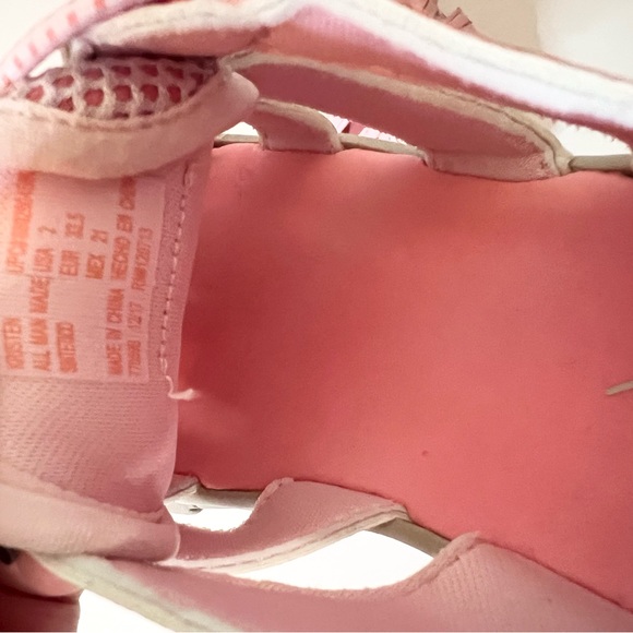 Eddie Bauer Water Shoes, pink, Kristen style, size 2 - Picture 8 of 9